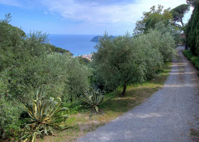 Lägenhet Alassio-villa-sea-view